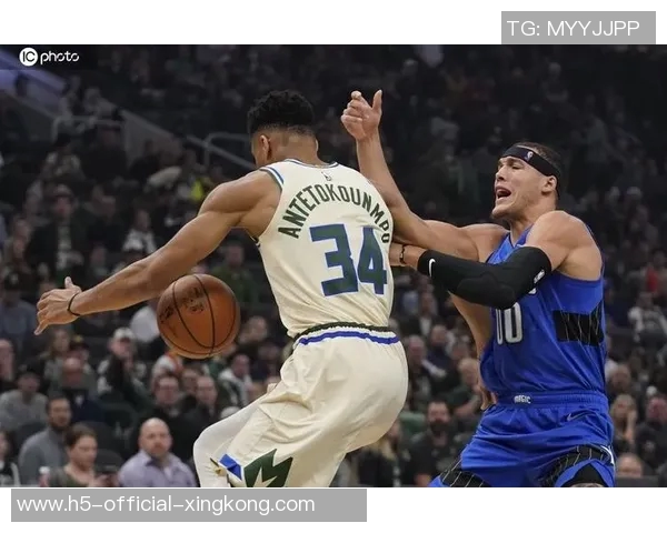 雄鹿与魔术激战正酣精彩比赛直播全程回顾与分析